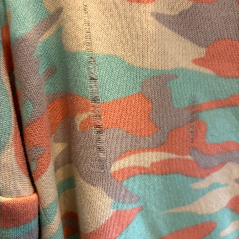 Krisp NYC men’s  sz Lg Camo! Embroidered roses!Jogger Set! - Picture 11 of 12